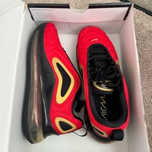 Nike Air Max 720 in Red and Black